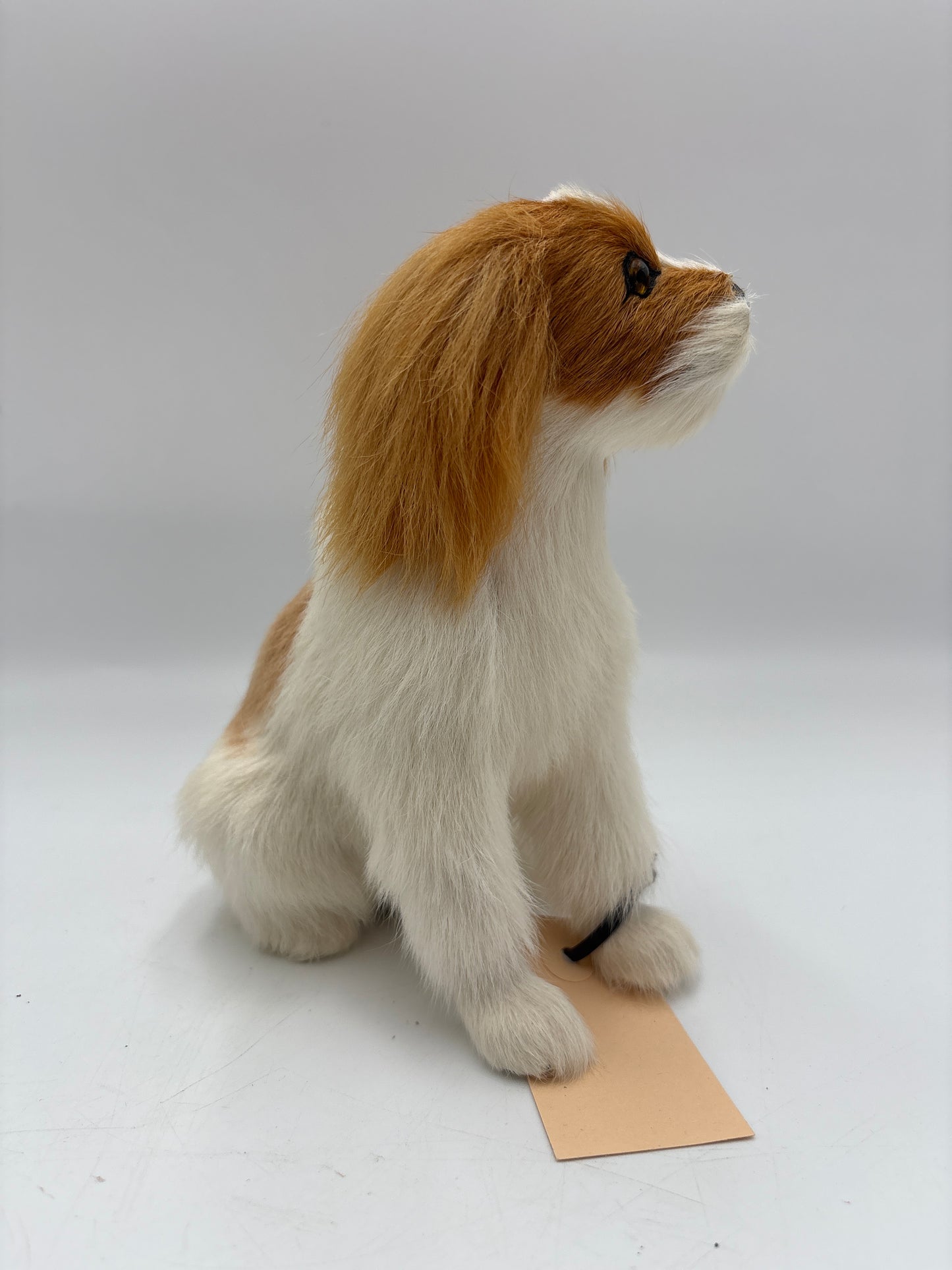 Cavalier King Charles Spaniel figur med "naturtro" pels.