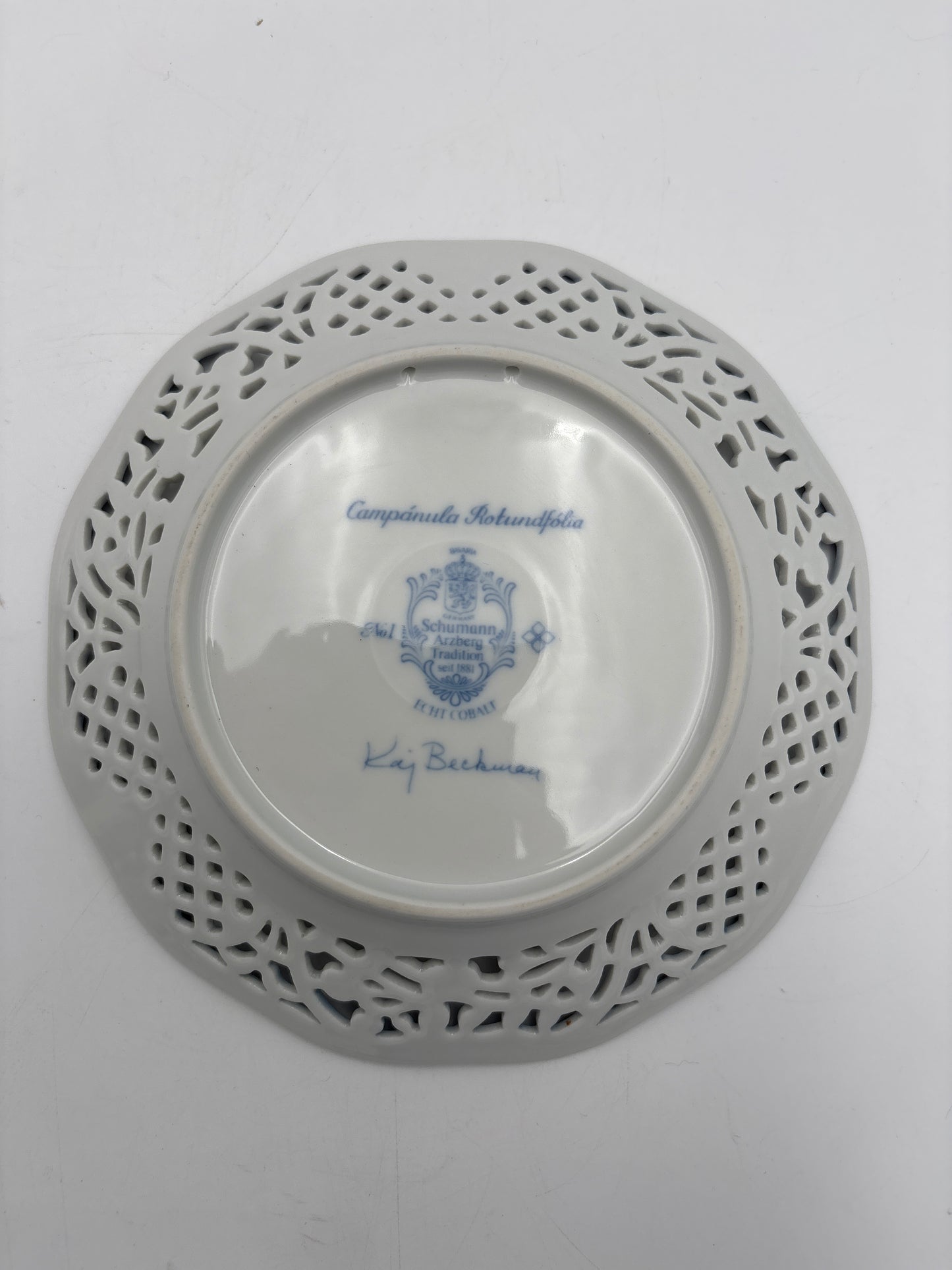Platte fra Christineholm porcelæn med blå klokkeblomst