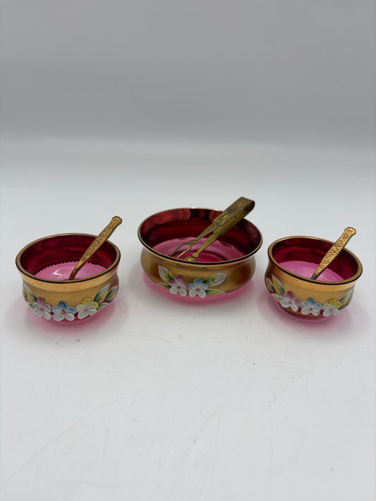 Vintage Bohemia krystal med Guld og Enamel, 3 små serveringsskåle, Rød.