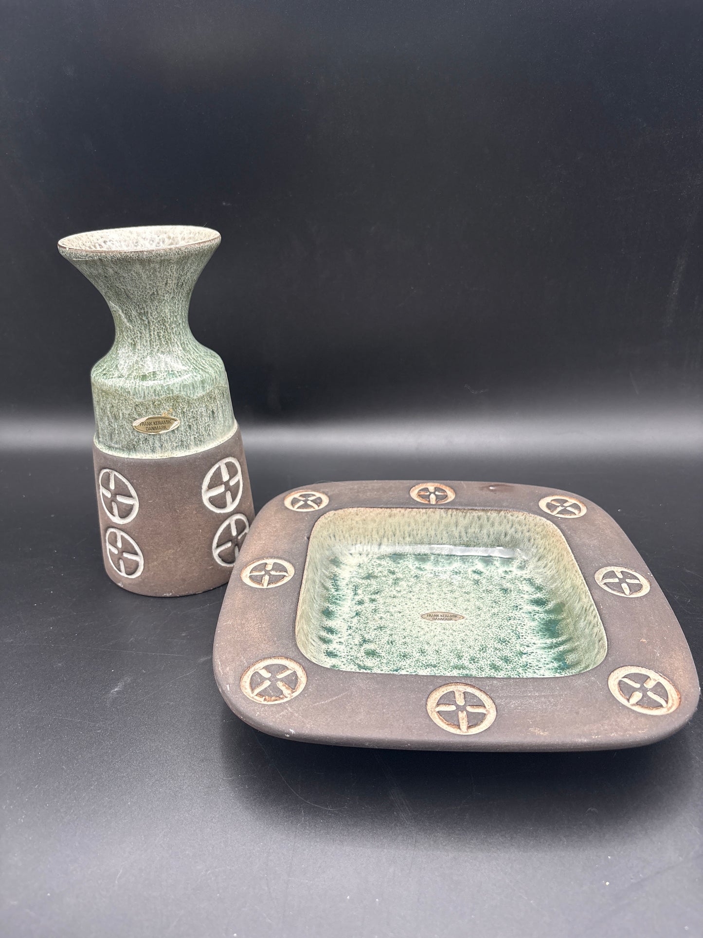 Frank keramik-Vase og fad