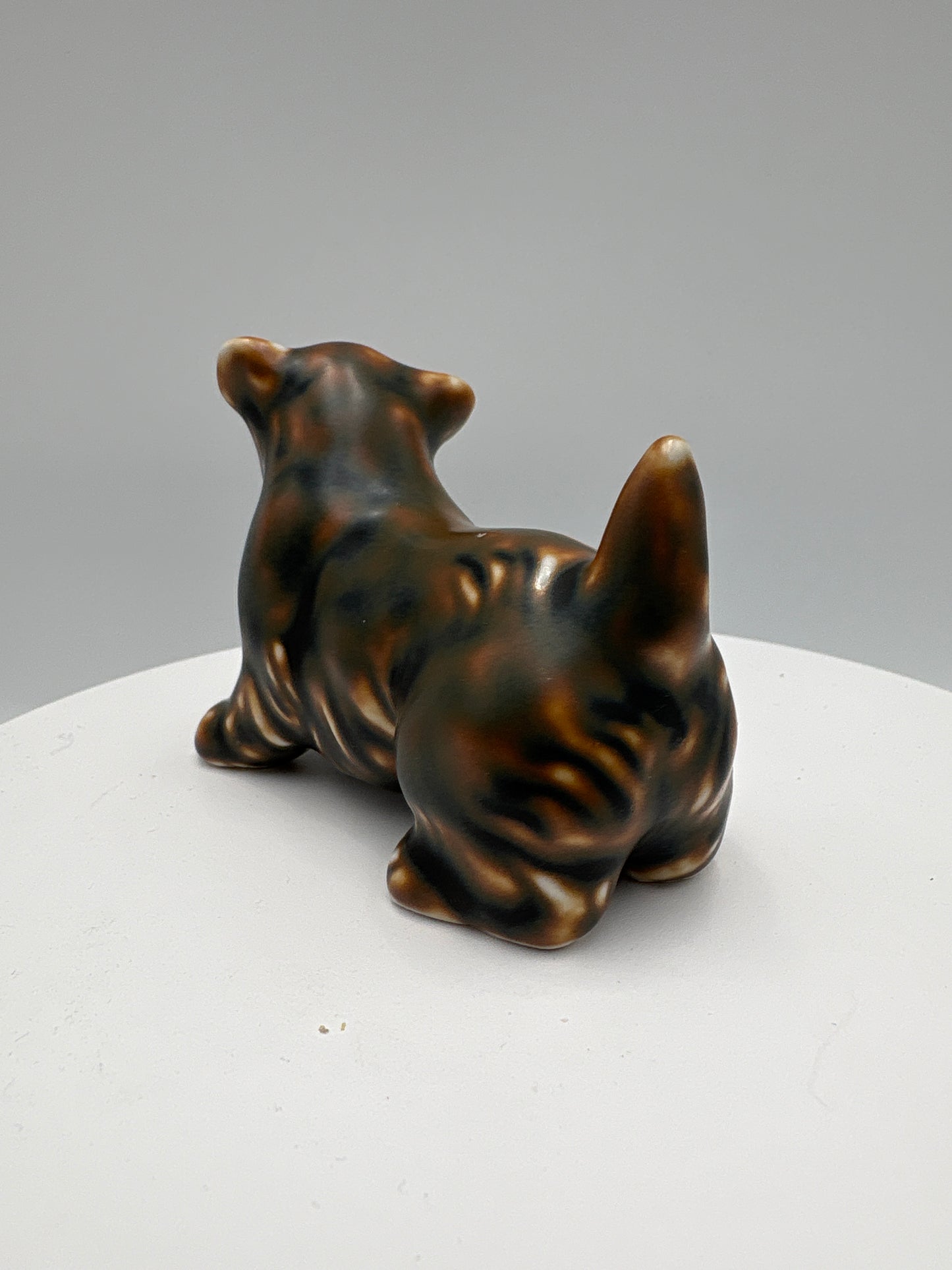 Royal Copenhagen-Jeanne Grut-Stående hund