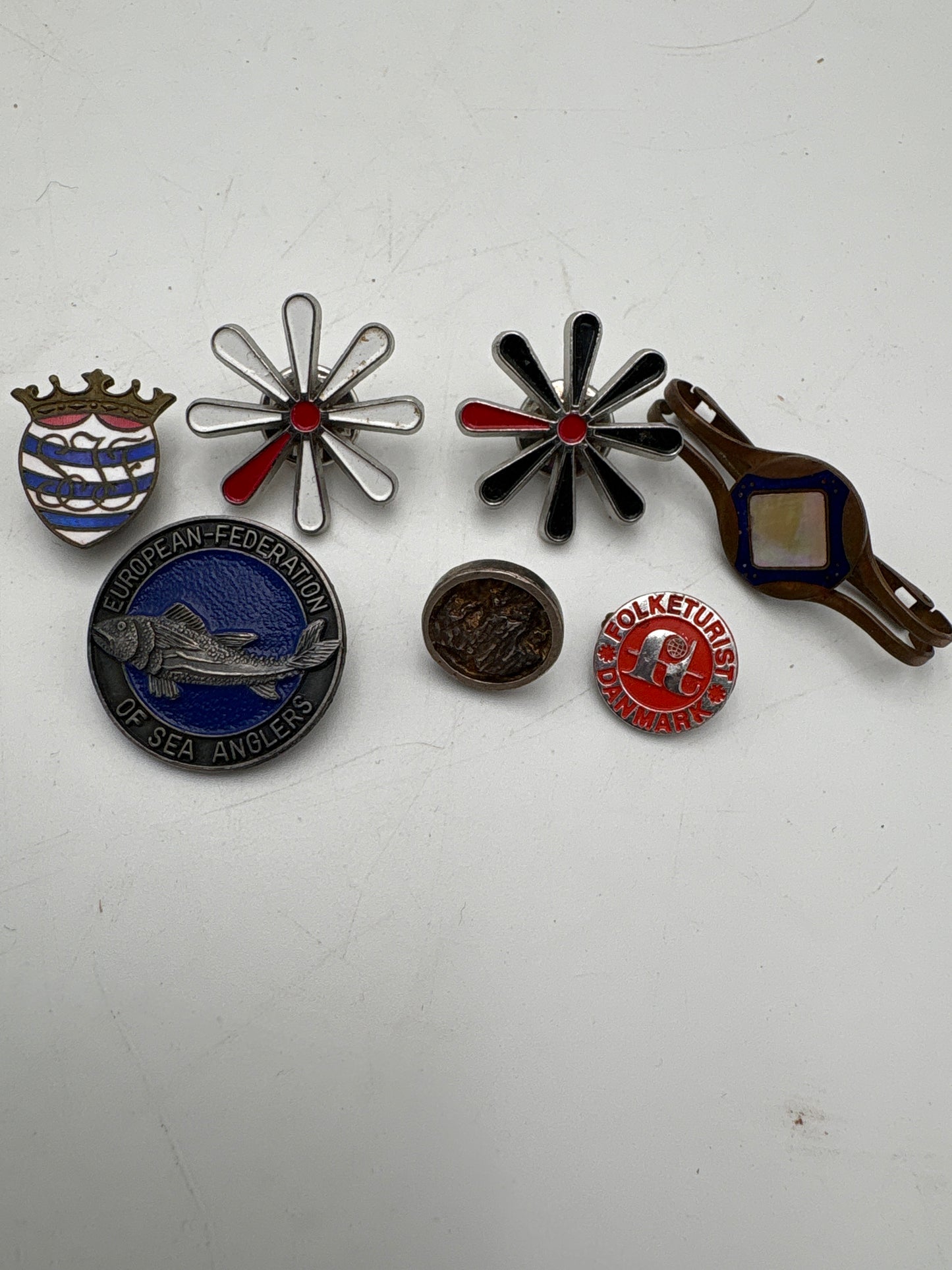 Diverse emblemer/medaljer/pins