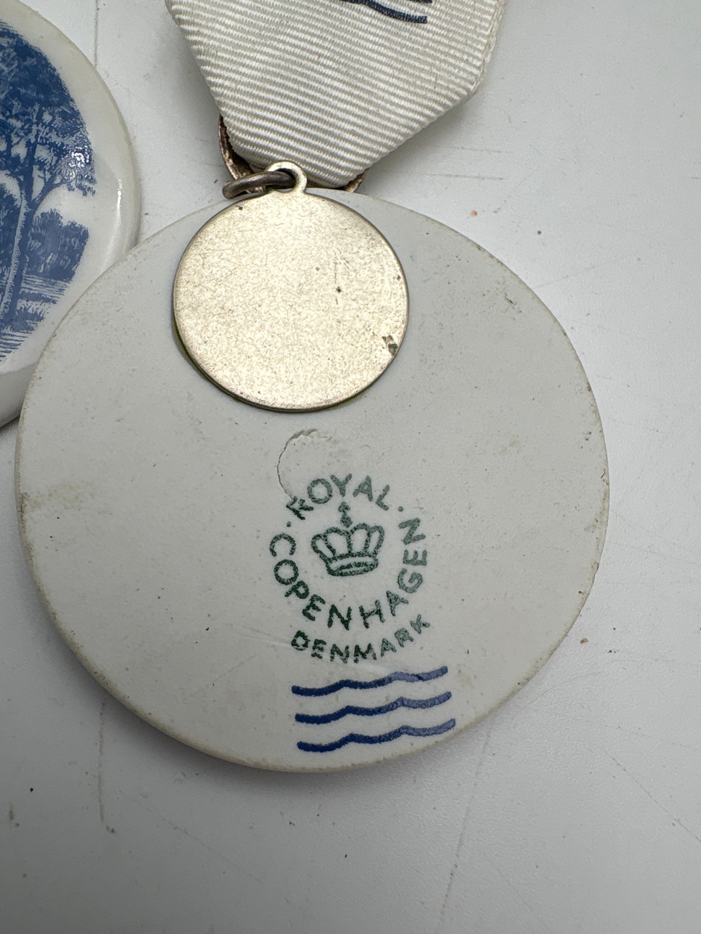 Diverse emblemer/medaljer/pins