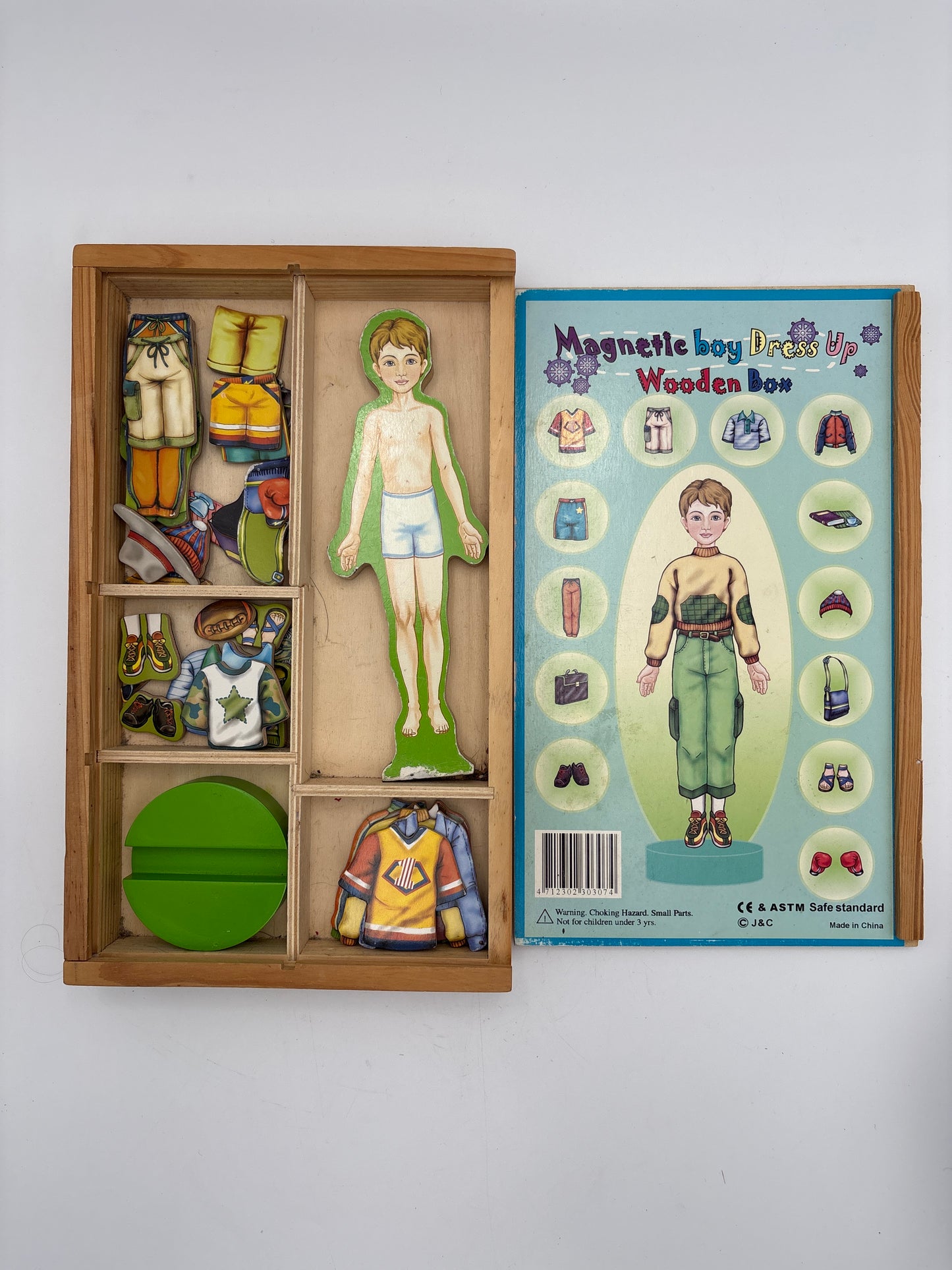 Magnetic boy dressup