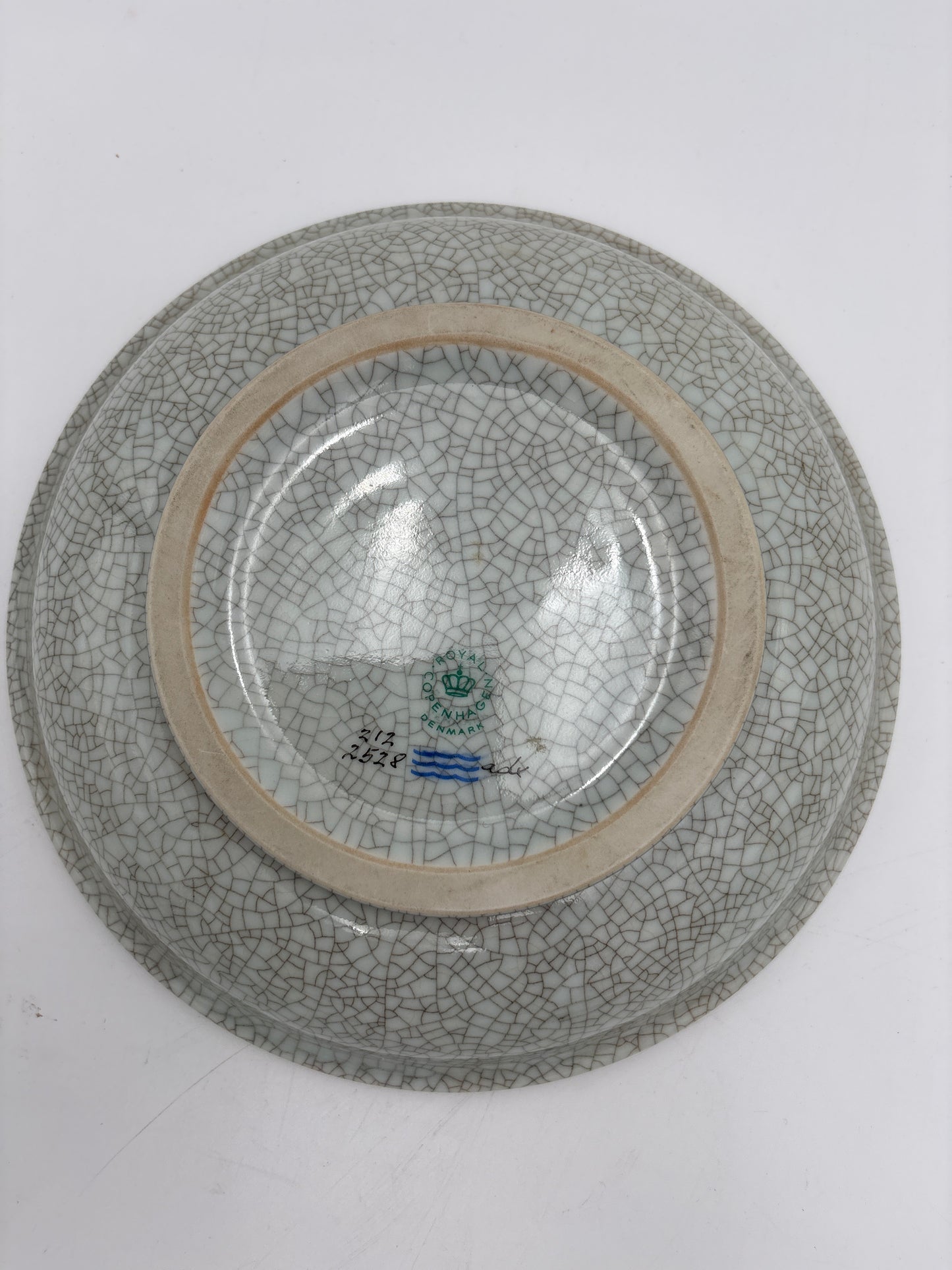 Royal Copenhagen Krakele' skål, 212-2528