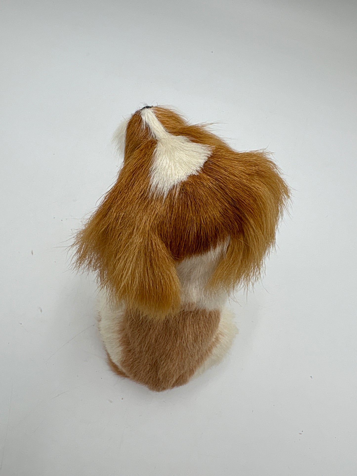 Cavalier King Charles Spaniel figur med "naturtro" pels.