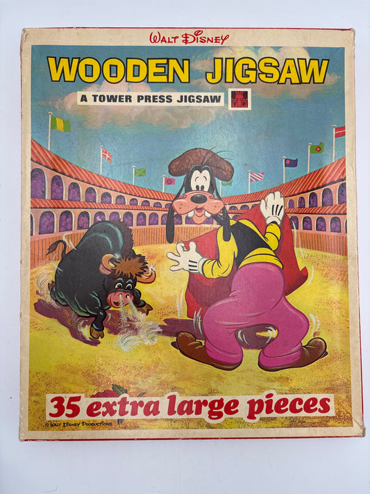 Vintage Disney Wooden jigsaw, Fedtmule som tyrefægter