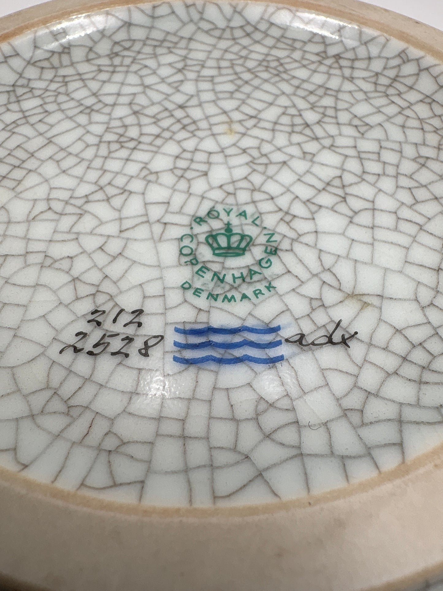Royal Copenhagen Krakele' skål, 212-2528