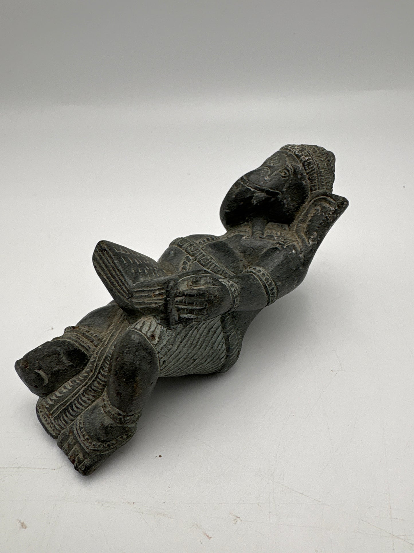 Ganesha figur i fedtsten-Liggende