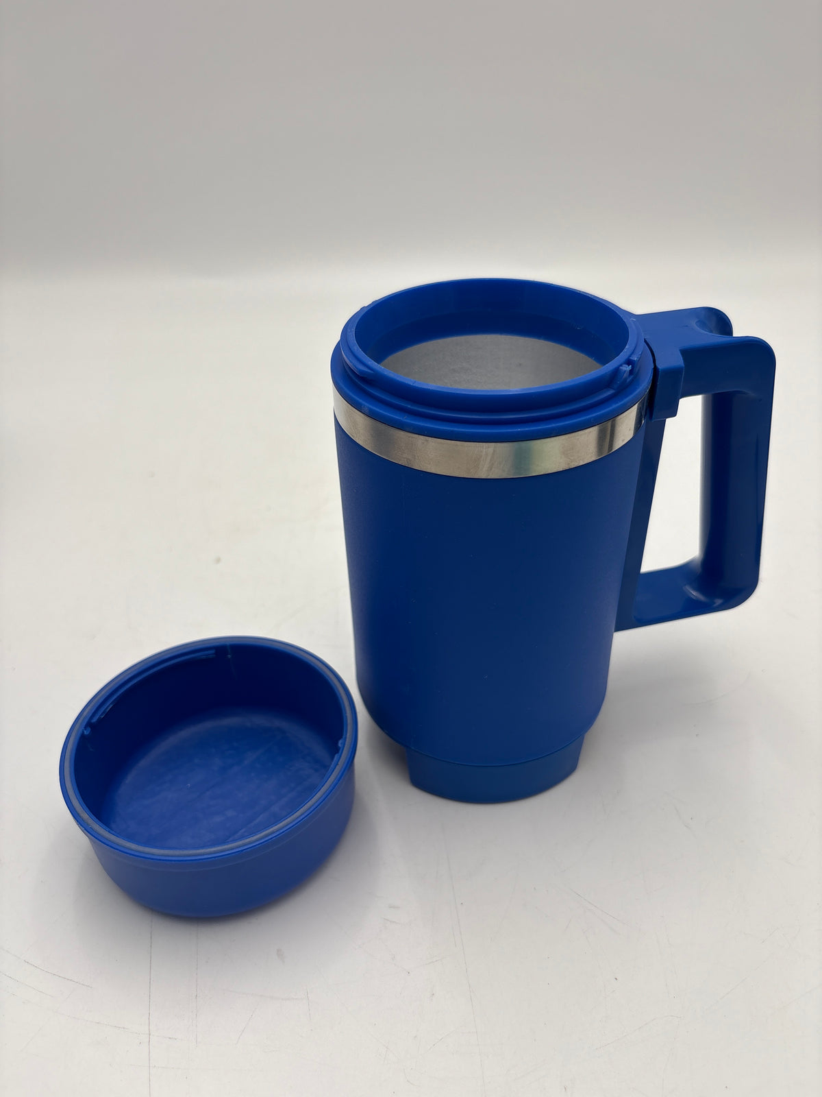 Kasse med Termo electrical beverage cooler & warmer 12stk.