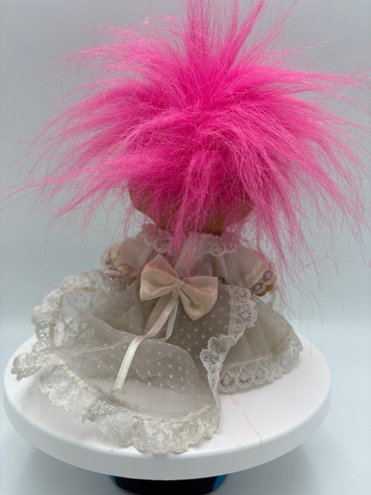 Russ Berrie Lykke troll nr. 18315, Bride.