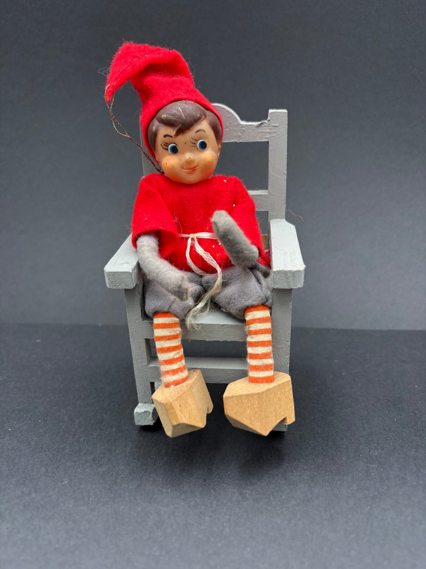Retro nisse i gyngestol