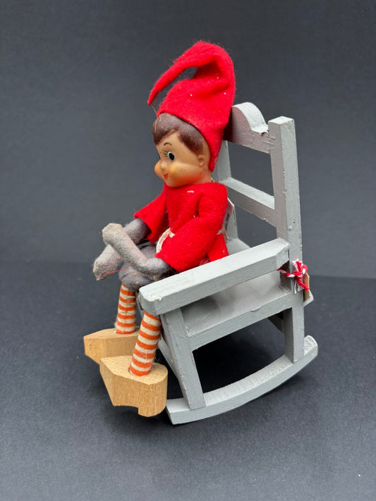 Retro nisse i gyngestol
