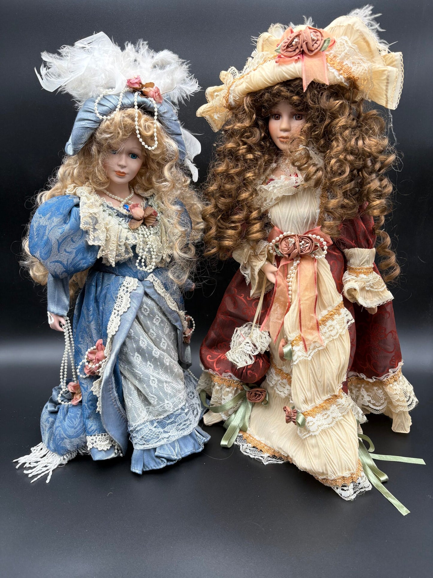Vintage dukker(A)- 2 store porcelænsdukker