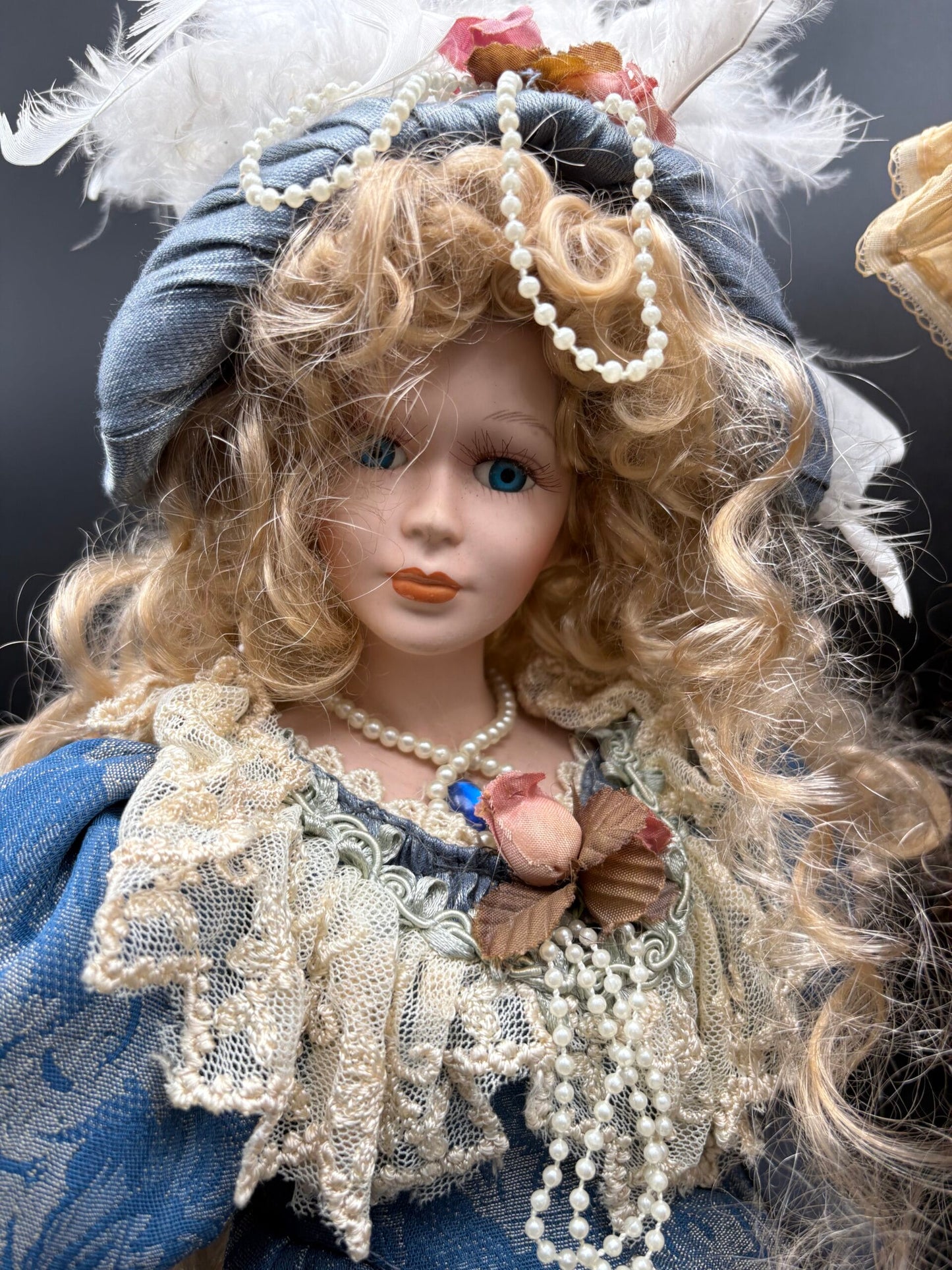 Vintage dukker(A)- 2 store porcelænsdukker