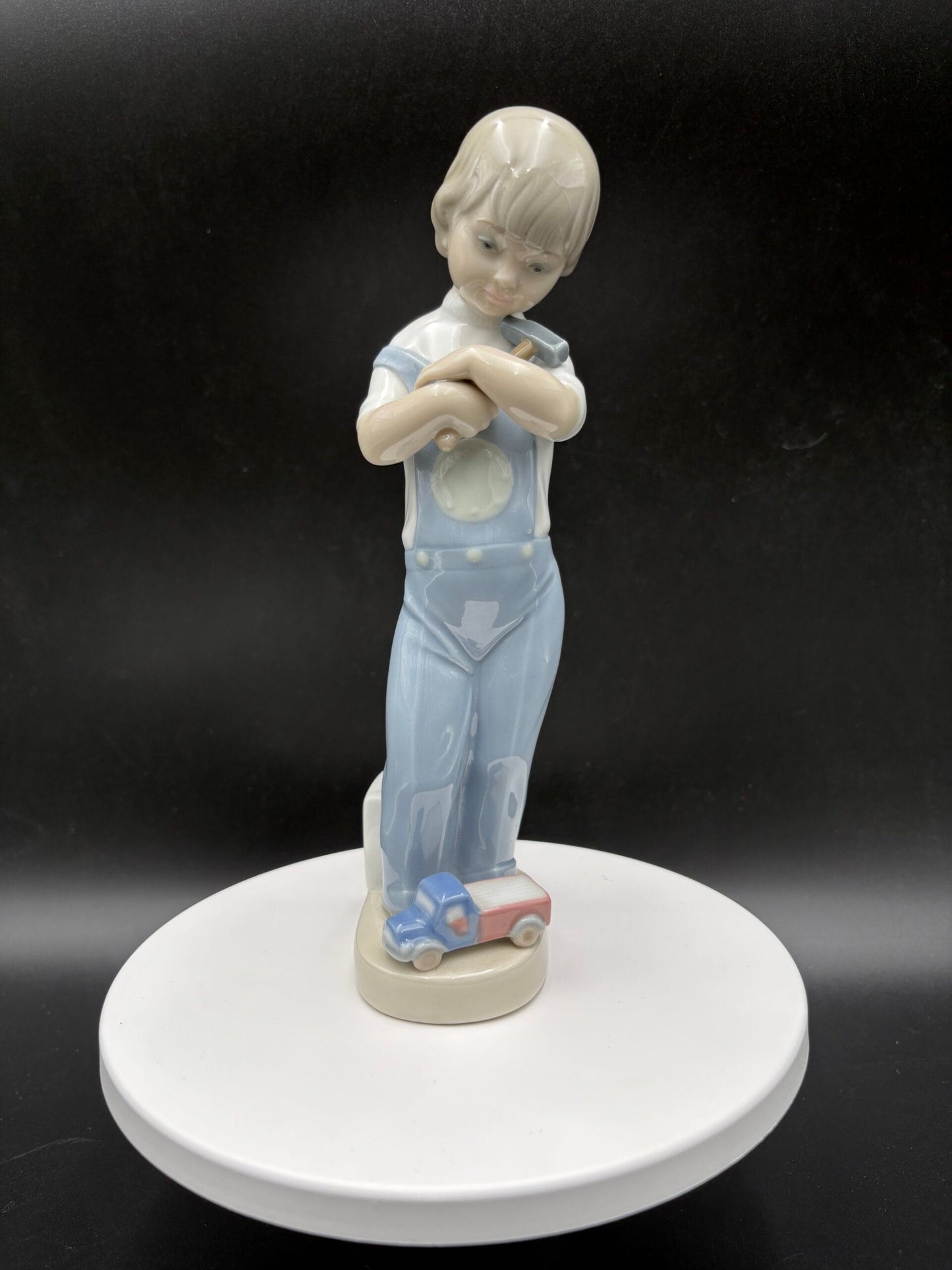 Lladro porcelænsfigur-Mekaniker dreng