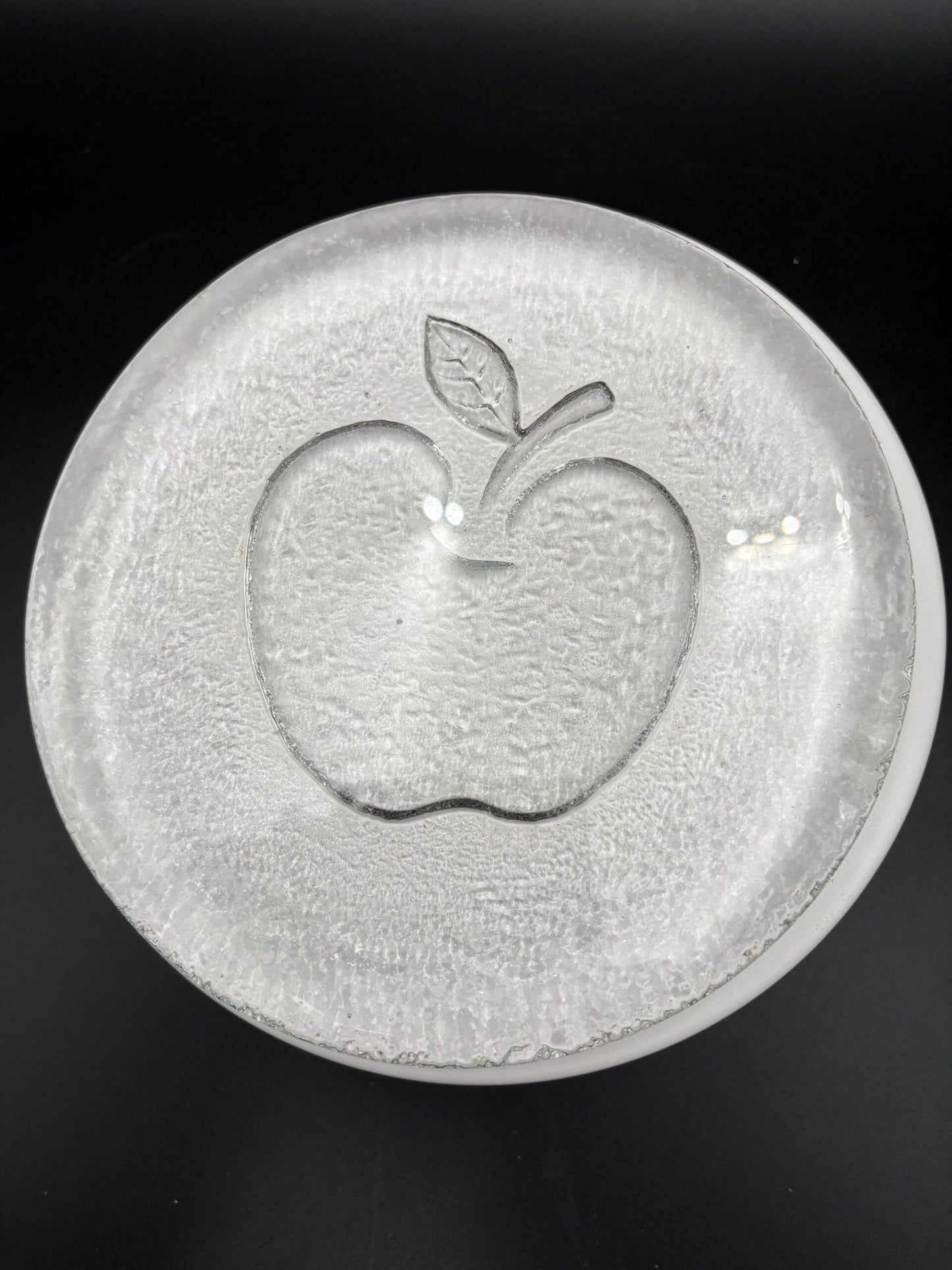 Glas brevpresse med æblemotiv ø16cm