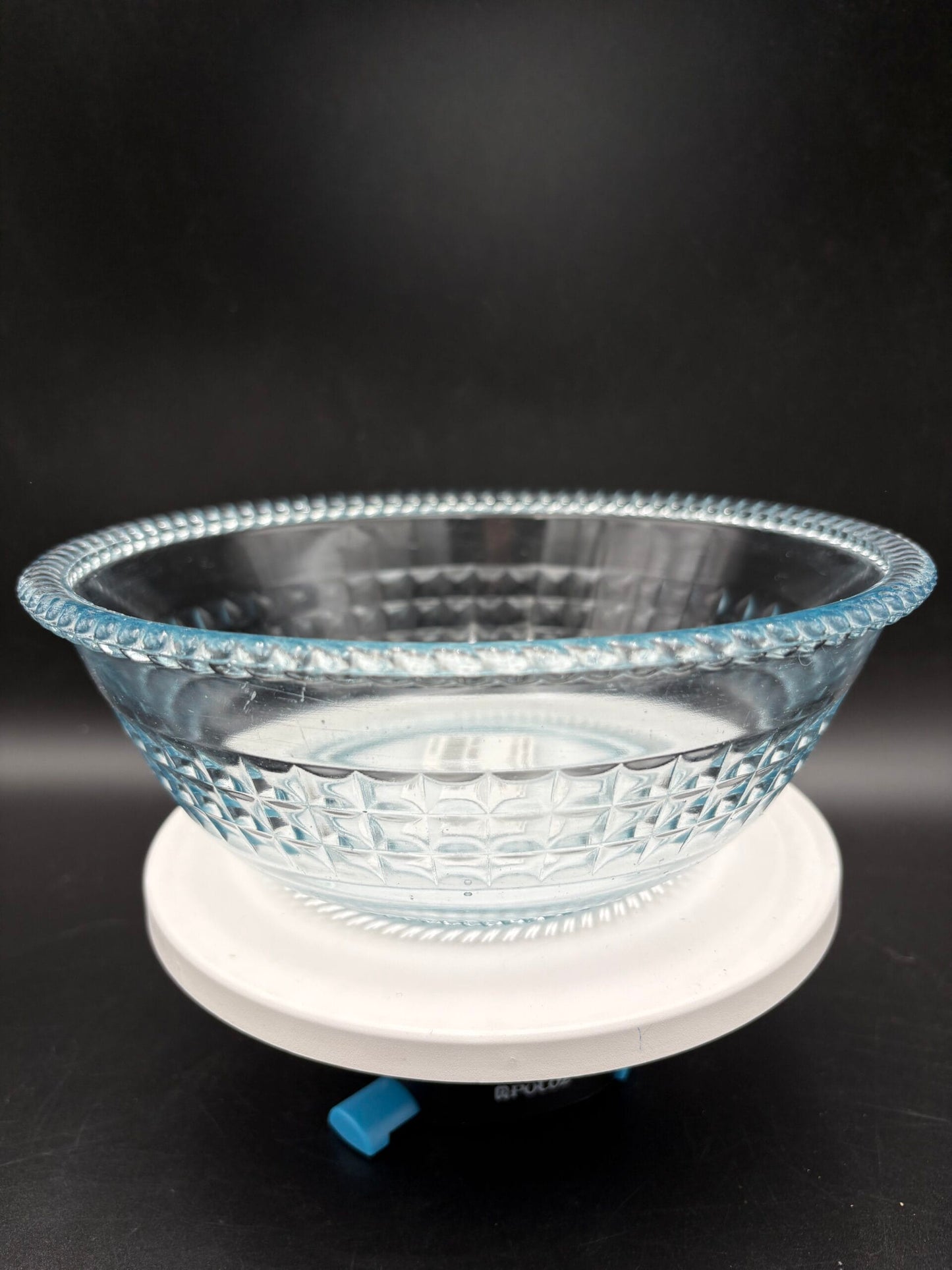 Vintage skål i lyseblåt glas