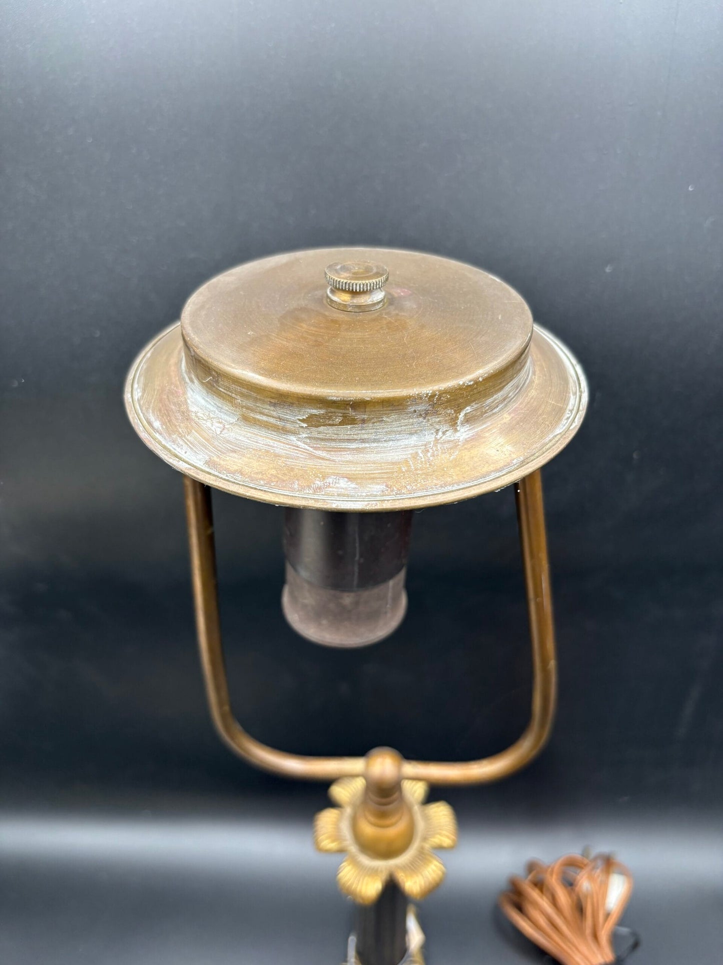 Vintage bordlampe i empire stil