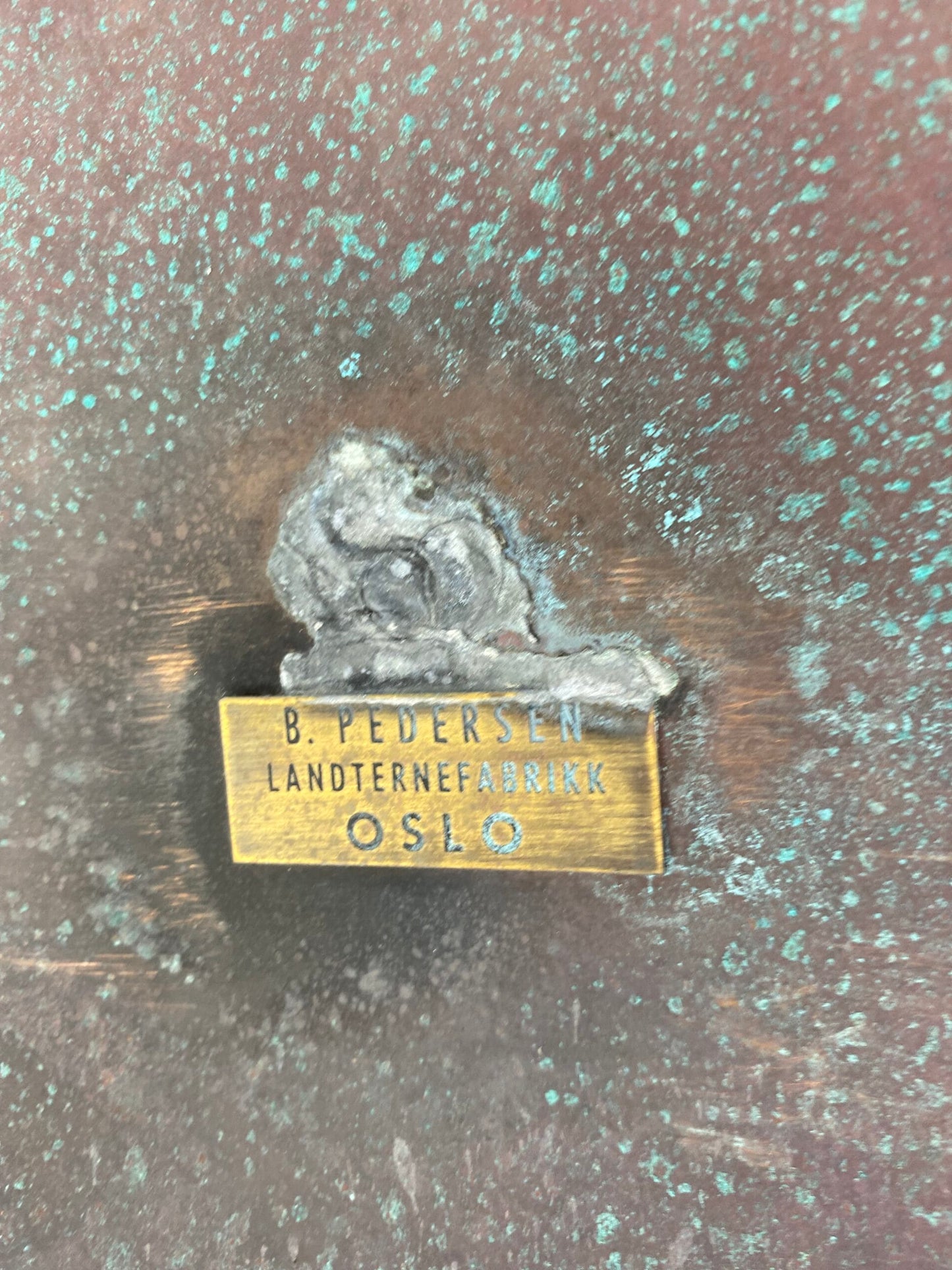 Gammel skibslanterne i kobber