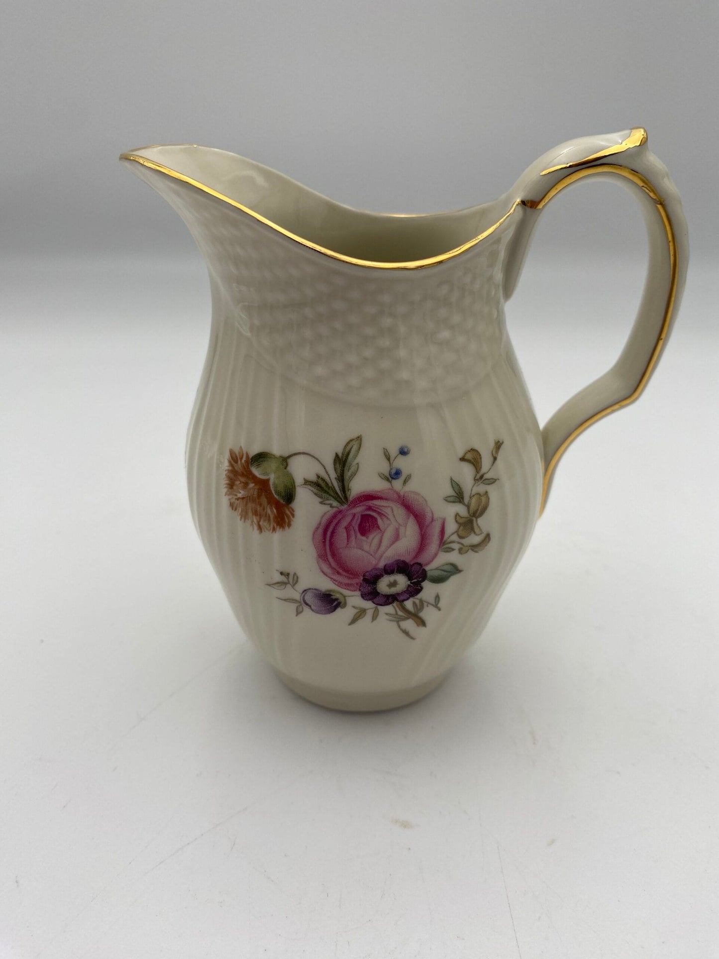 Royal Copenhagen, Frijsenborg kaffe-og spisestel-83 dele