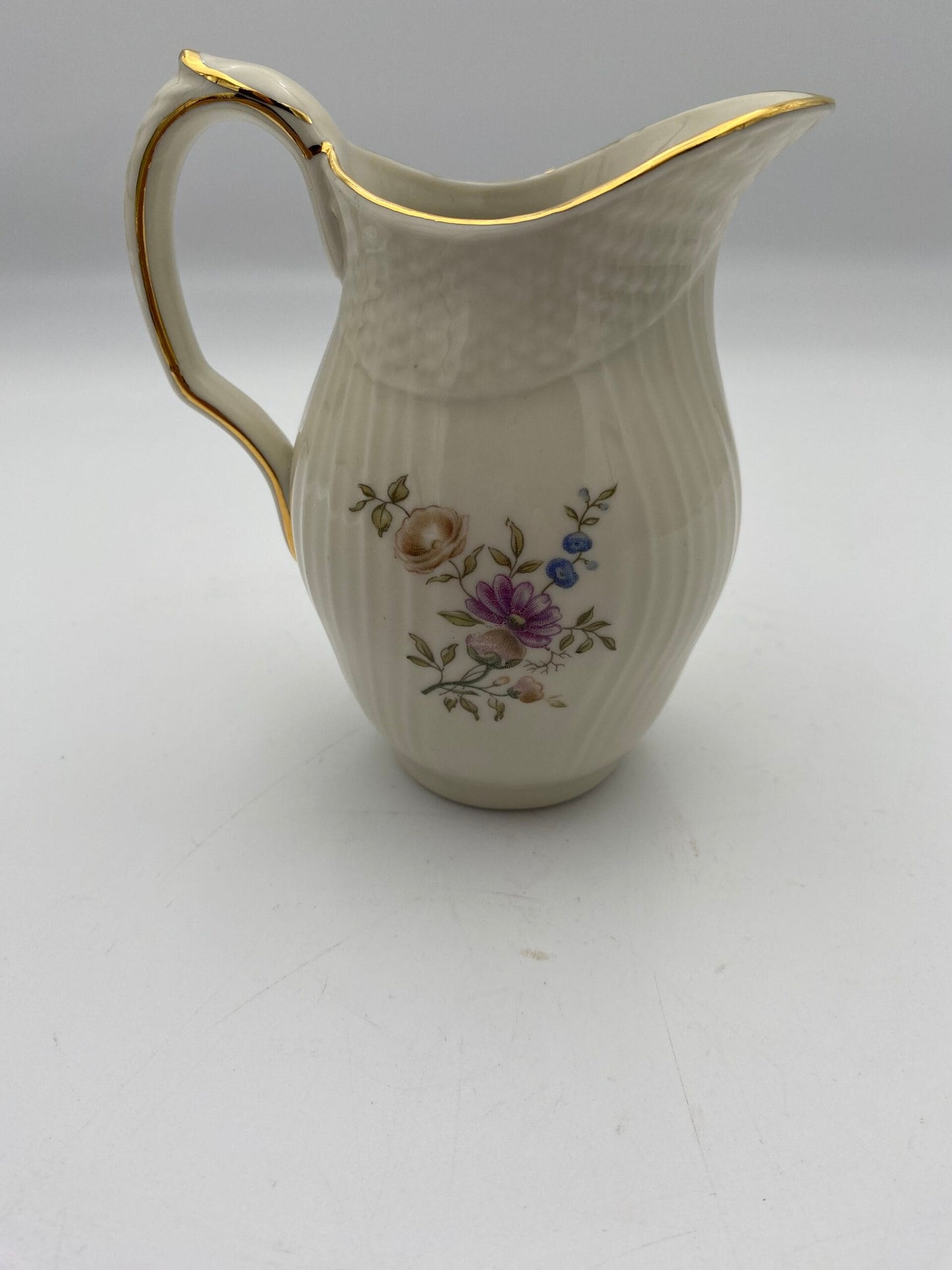 Royal Copenhagen, Frijsenborg kaffe-og spisestel-83 dele