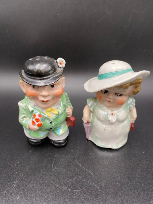 Gammelt fransk salt & peber sæt fra 1950'erne.