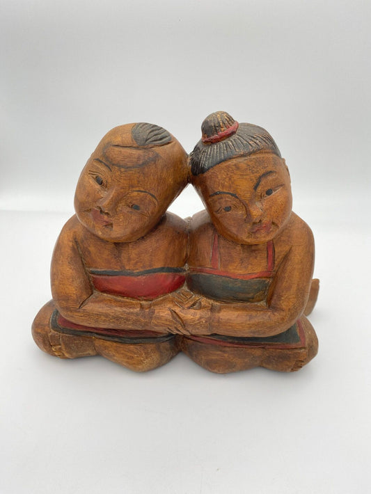 Stor asiatisk træfigur
