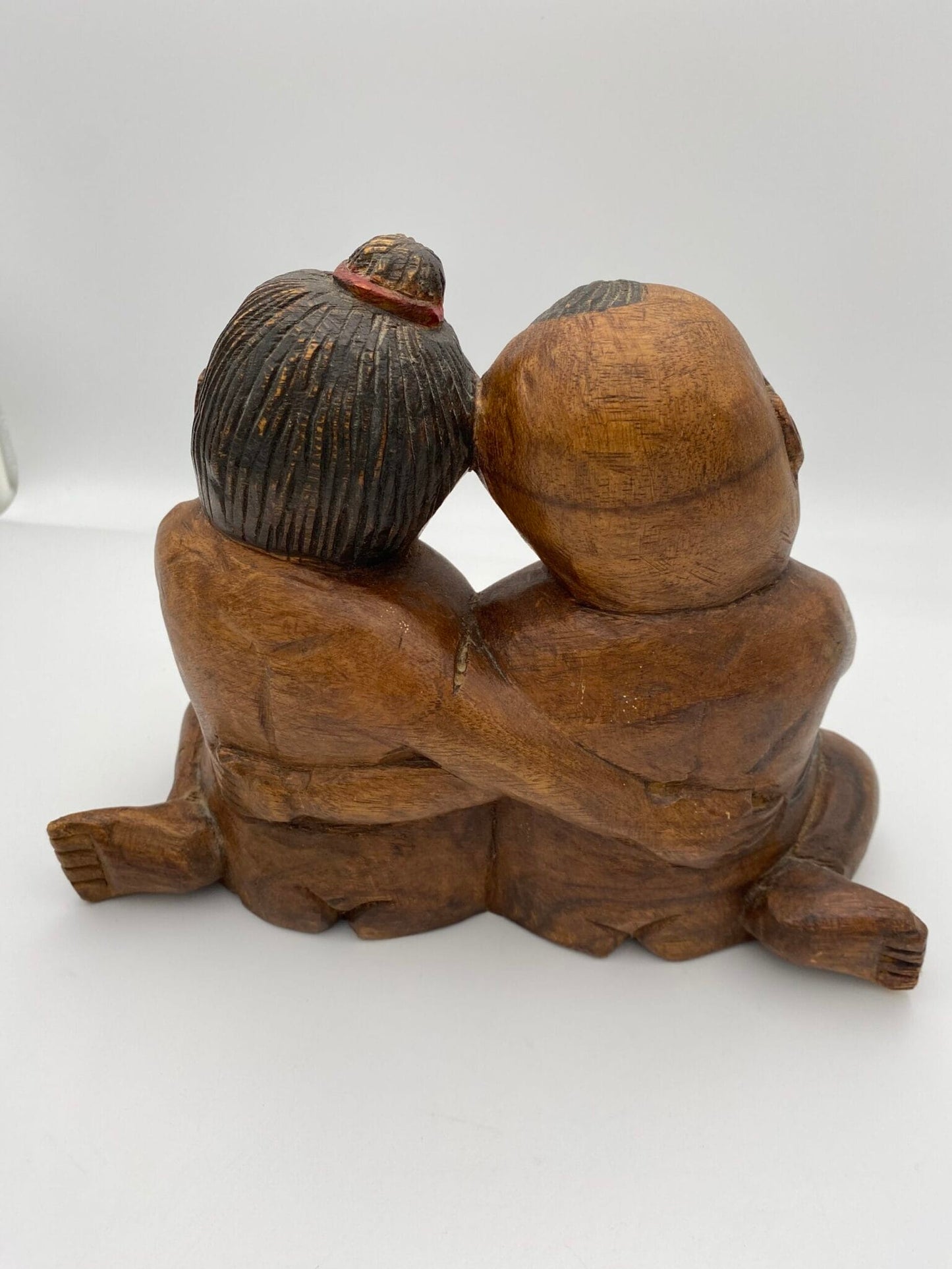 Stor asiatisk træfigur